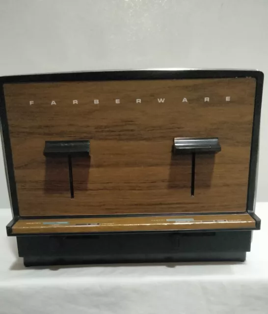 https://www.picclickimg.com/sK8AAOSwB89lELoh/Vintage-Farberware-4-Slice-Twin-Control-Toaster-Model.webp