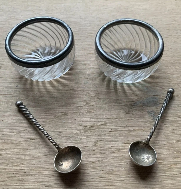 Suite De 4 Salières En Argent Massif Et Cristal, d'époque