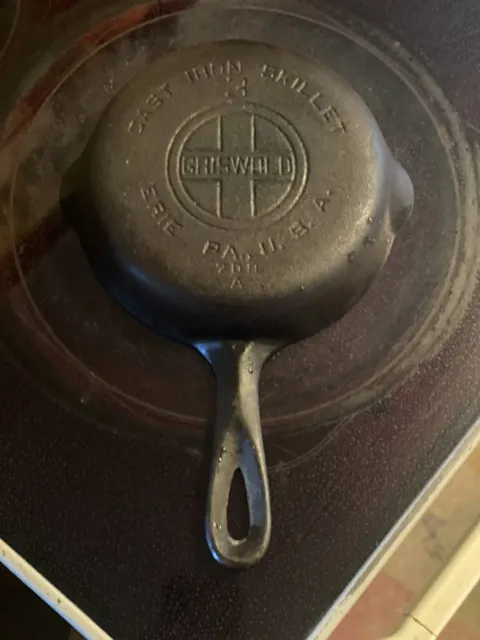 Antique Griswold number 3 big logo cast iron skillet