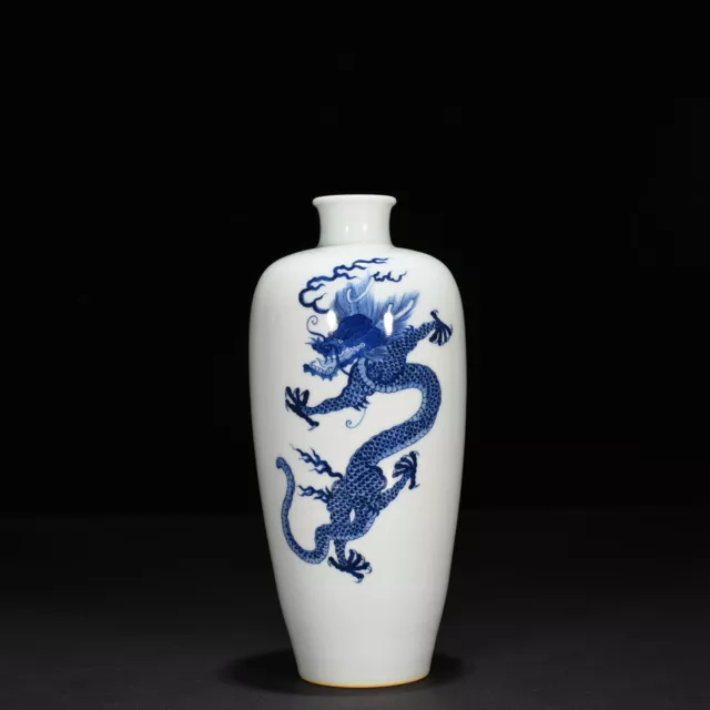 9.5" China Old qing dynasty Porcelain kangxi mark Blue white Dragon pattern vase