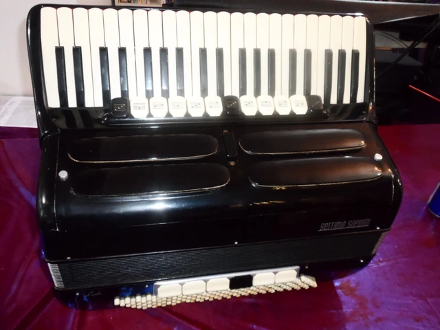 Rare Quality Italian  Settimio Soprani Lido 120 Bass  4 Voice Piano Accordion