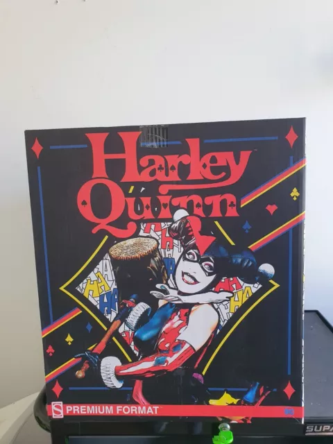 Harley Quinn Limited Edition Statue.