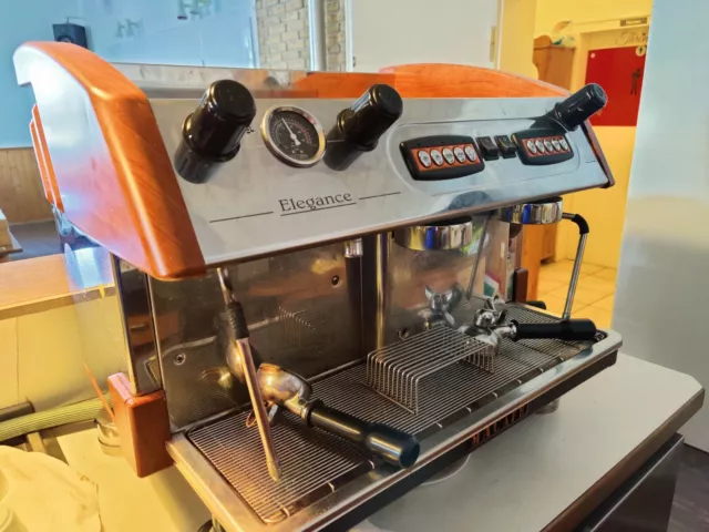 Gastronomie Espressomaschine Siebträger, mit hochwertige Kaffeemühle.Top Zustand