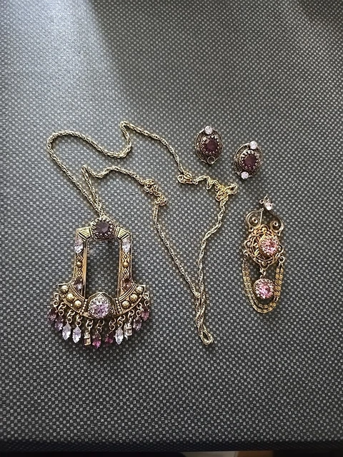Magnifique Parure Ancienne Vintage : Collier Et Boucle D'oreille En Cristaux Avec émeraudes Et Or Jaune – Pièce Rare Et Unique
