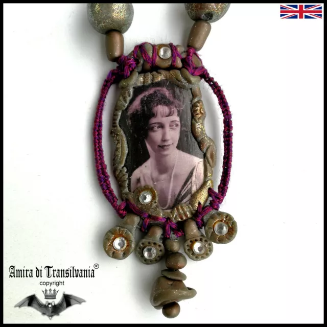 antique necklace pendant woman vintage jewel art deco medallion luxury jewelry