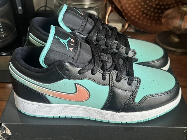 Nike Jordan 1 Low SE Tropical Twist Size 7Y. Brand New