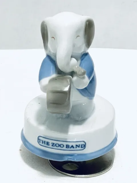 4 Vintage Hand Painted Blue Porcelain Figurines with Zoo Band Elephant Music Box 2