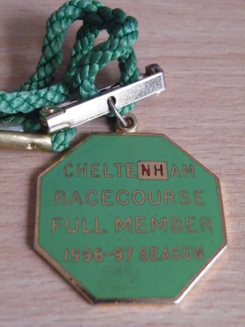 1996/97 Cheltenham Full Members Badge