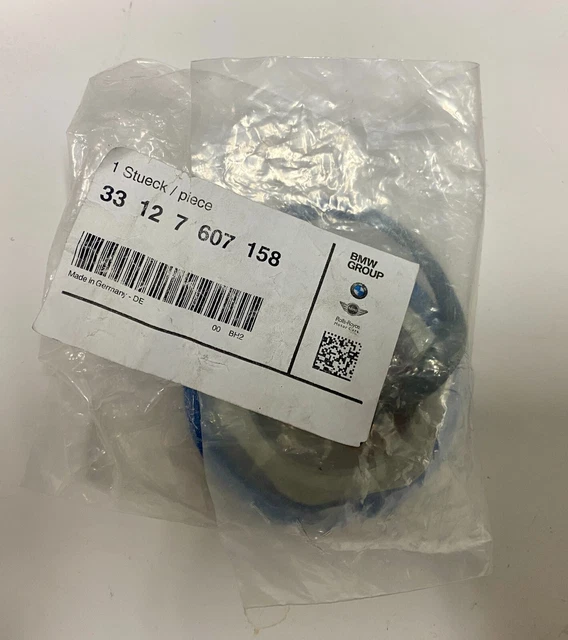 NEW GENUINE BMW Rear Differential Driveshaft Locking Nut 33127607158 £ ...