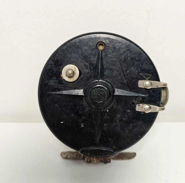 VINTAGE THE ALPHA Bakelite Fishing Reel Made In Australia (A) $55.00