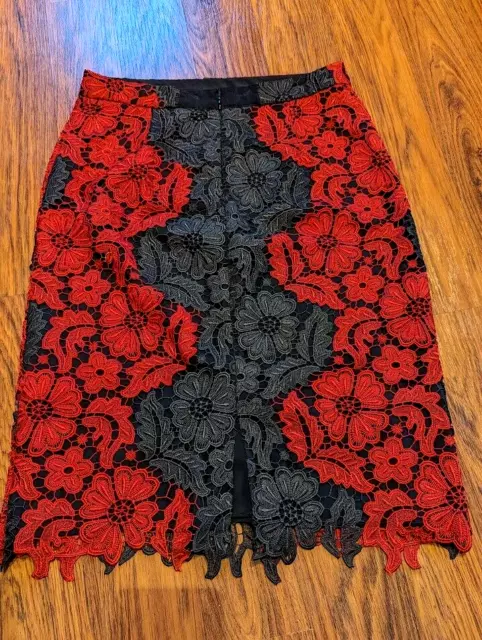 ALICE + OLIVIA Black Red Embroidered Guipure Lace Farrel Pencil Skirt sz 6 S 2E 3