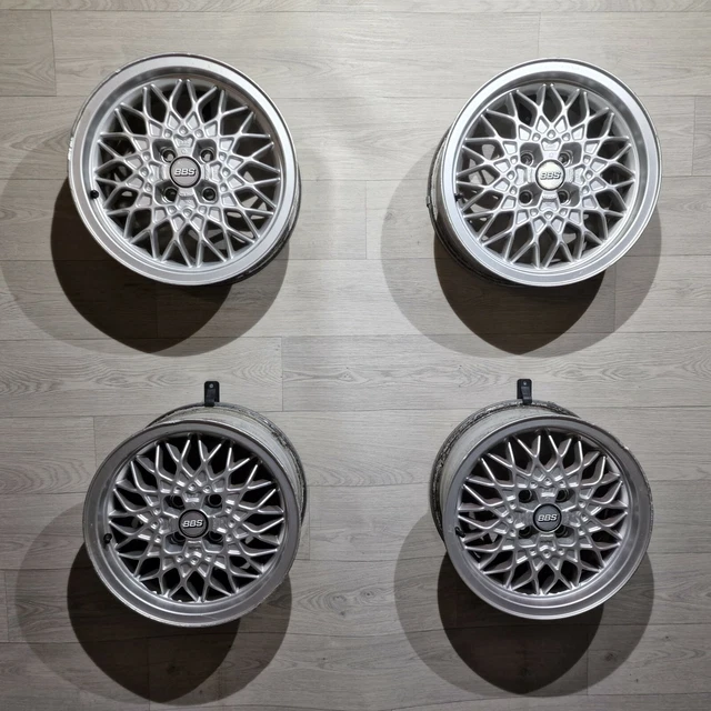 4 Coprimozzi In Lega 65mm Per Cerchi VW E Skoda – Bandiera Spagnola, Sostituto 3B7 601 171