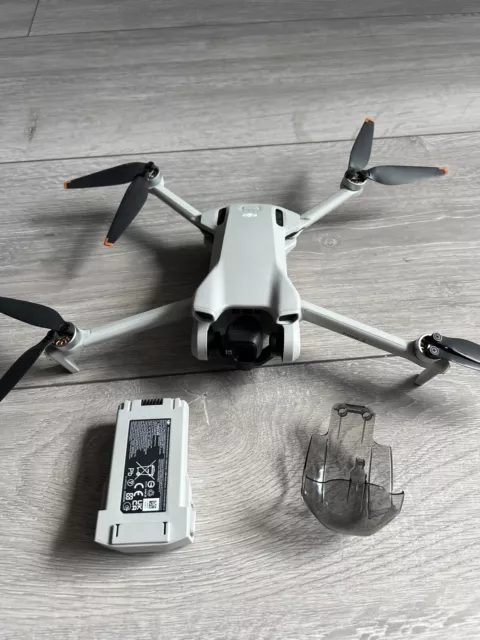 DJI Mini 3 Kameradrohne + 1 neuem Akku