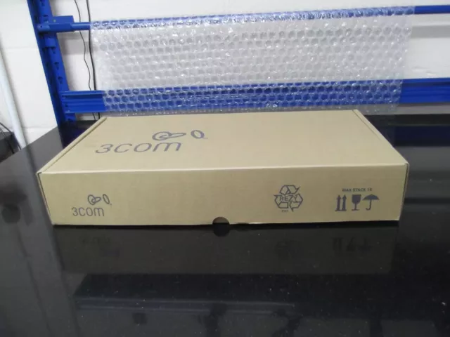 3Com Línea Base Interruptor 2126-G 3C16472 Nuevo Y en Caja