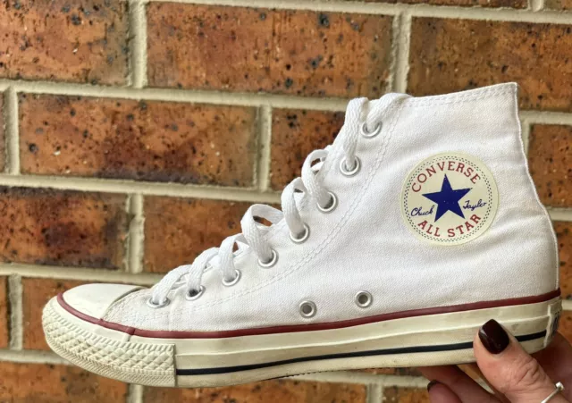 Converse Sz 9W/7M/Eur 40 Chuck Taylor All Star White High Tops