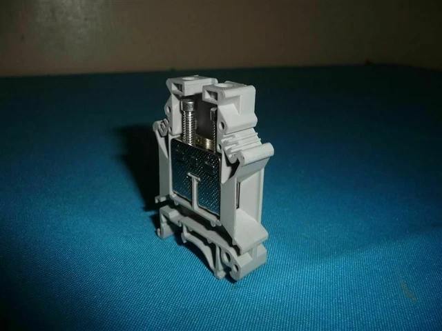 Phoenix Contact UK 16N Terminal Block