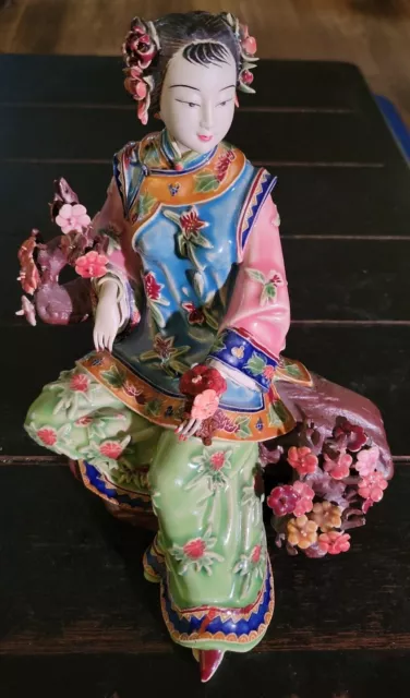 Vintage Chinese Shiwan Wucai Porcelain Ceramic Qiang Dynasty Lady&Chysanthemums