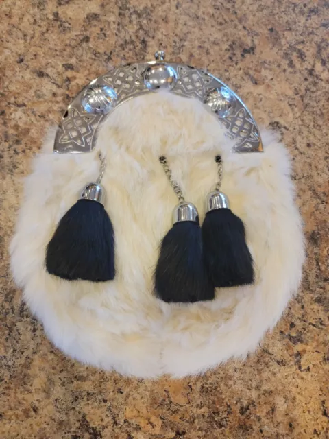 Beautiful White & Black Sporran Bagpipe Kilt Rabbit Fur