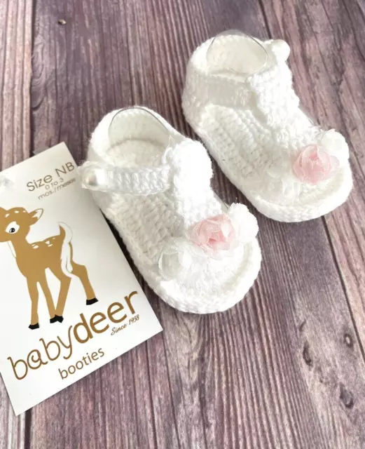 NWT Crocheted White Pink Baby Sandals Booties Crib Shoes Girls Newborn 0-3 M