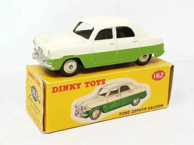 Belle Dinky Toys GB n° 162 état tres satisfaisant Ford Zephyr toy saloon boite 