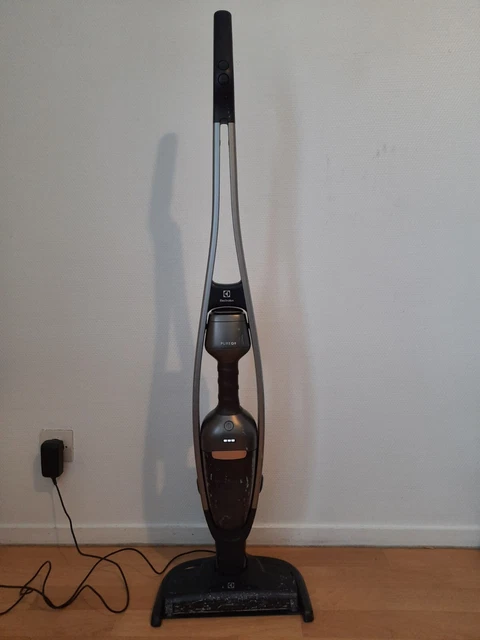 Aspirateur balai Electrolux Pure Q9 bronze