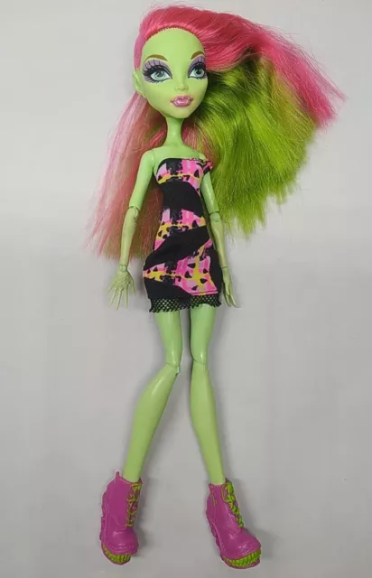 Bottes de poupée Monster High Music Festival Venus McFlytrap robe mattel
