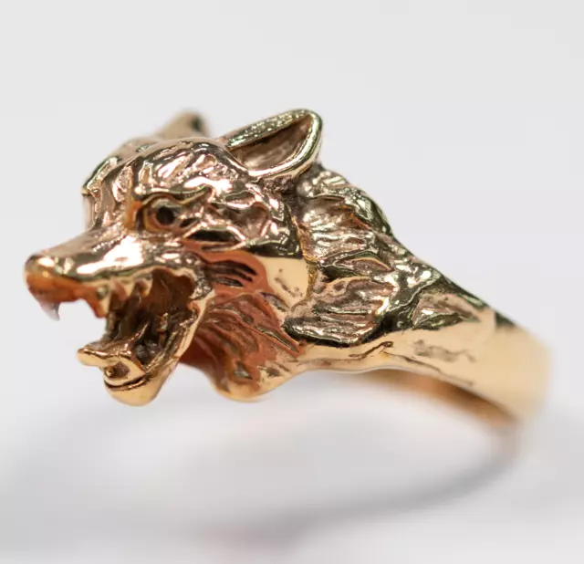 9ct 9K Yellow Gold Mens Wolf Head Ring. Size Z1/2. Brand New