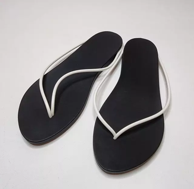 Ipanema with S+arck US 10 B&W Single Strap Thong Sandal Philippe Starck Design 2