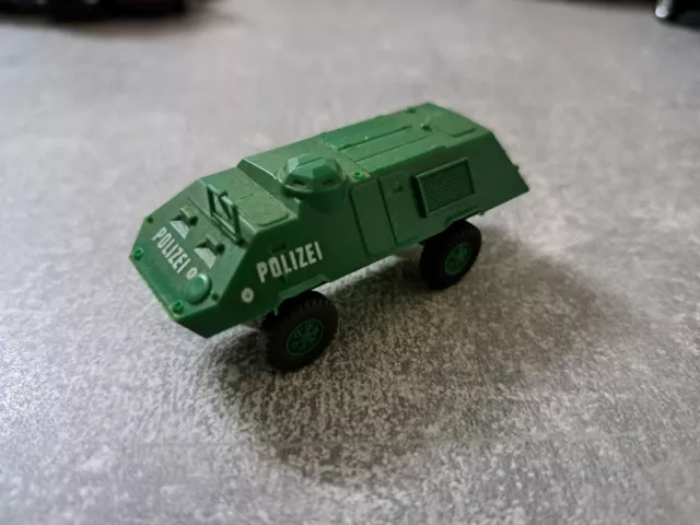 040 LKW Spur H0 1:87 ROCO gepanzertes Fahrzeug Manschaftstransporter Polizei