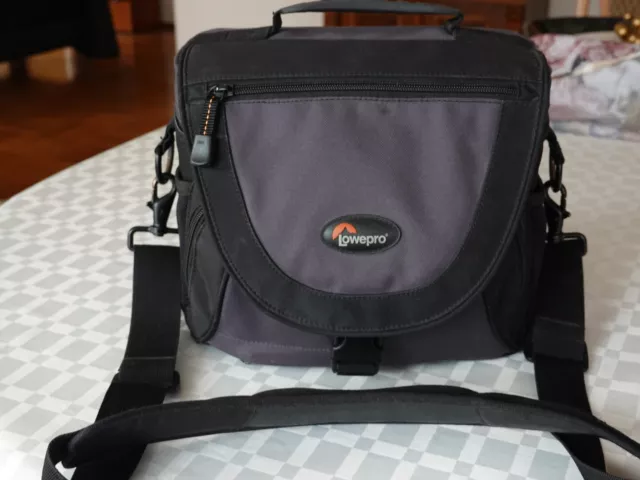 Lowepro Nova 3 AW Kameratasche universal - schwarz