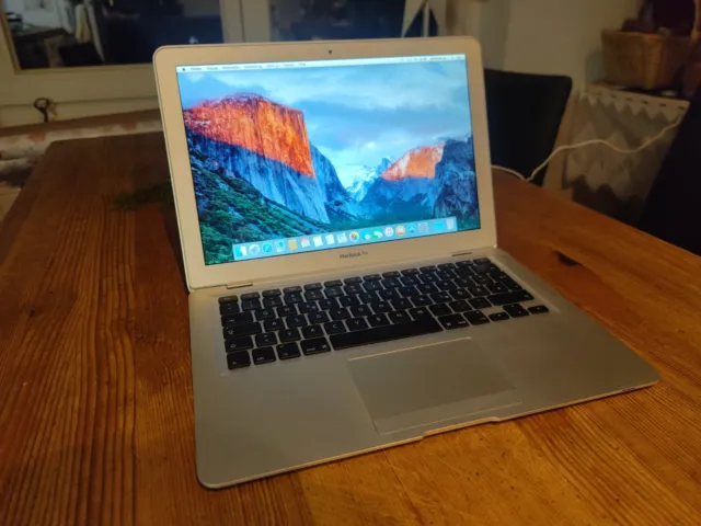 MacBook Air (Intel Core 2 Duo, 2009, MacOS X El Captain)