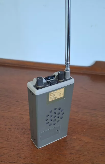 Signal Communications Corp. R-537S VHF airband receiver
