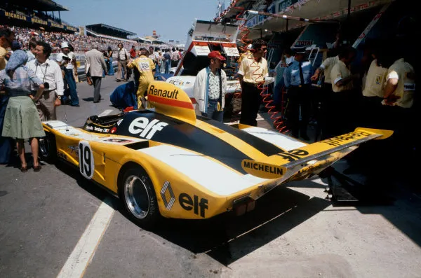 JP Jabouille Patrick Tambay Alpine Renault A442 Le Mans 1976 OLD Photo 1