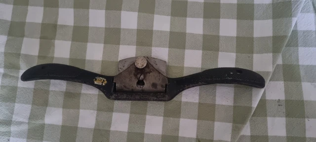 SUPER VINTAGE STANLEY No 151 FLAT BOTTOM SPOKE SHAVE. .