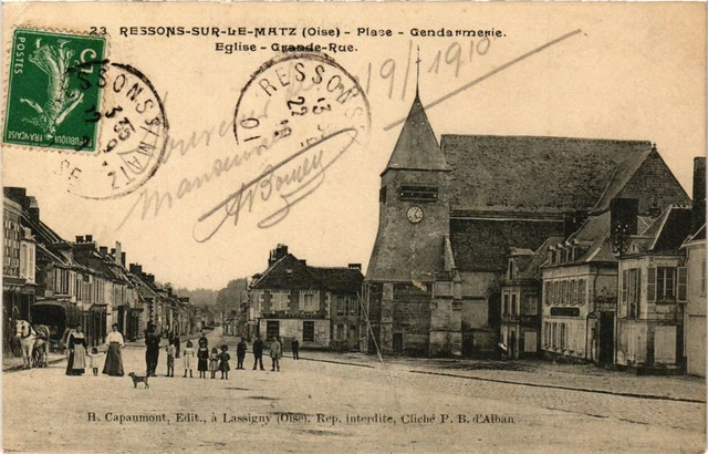 CPA RESSONS-sur-le-MATZ Place - Gendarmerie (864994)
