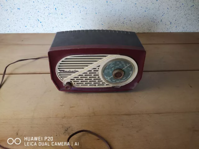 ancien poste radio vintage RADIOLA