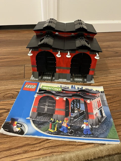 LEGO World City: Train Engine Shed (10027) No Box LEGO World City: Train Engine Shed (10027) No Box