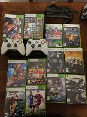 Microsoft Xbox 360 250Go Paquet de Console et Manette sans Fil - Noire