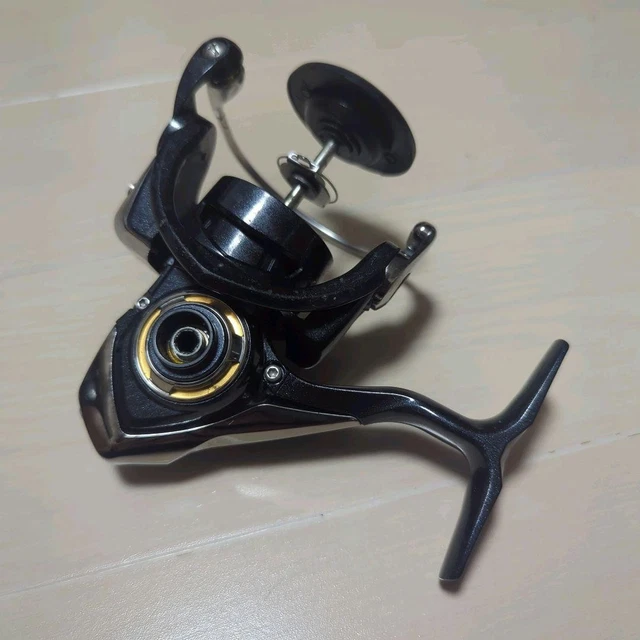 18 LEGALIS 2500D リール Amazon | ダイワ(DAIWA) スピニングリール レガリス LT 2500D-XH