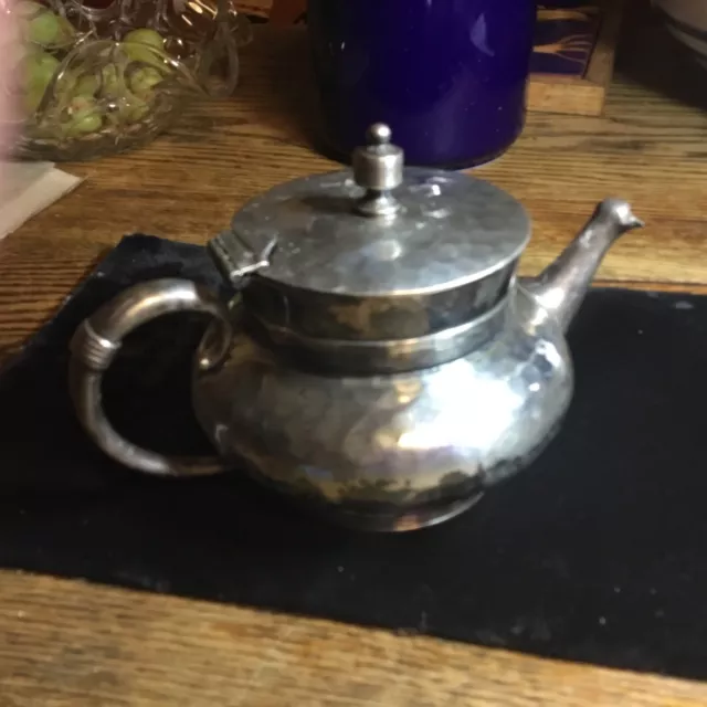 Antique Small Teapot Meriden Silver Plate Co. Quadruple Plate 1851