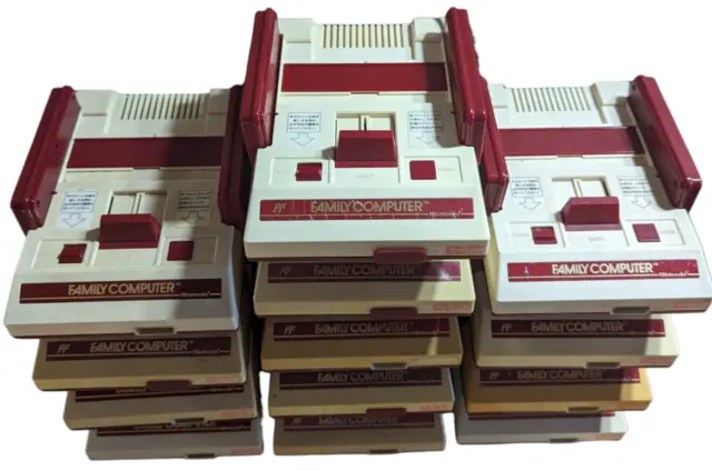 FAMICOM UNIT (ONLY 1 UNIT) (TESTED - working) NINTENDO (JAPAN)