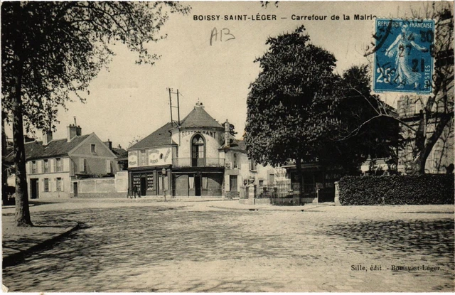 CPA BOISSY-St-LIGHT - Carrefour de la Mairie (653934)