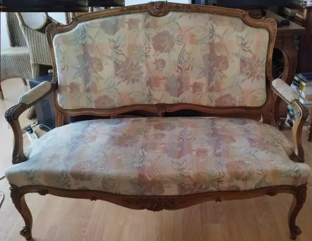 Salon style Louis XV noyer massif  banquette+2 fauteuils+2chaises