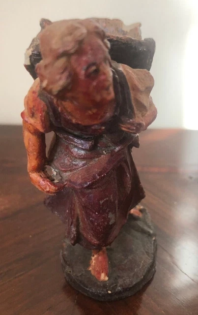 Confalonieri crib statue marked CC MILAN MADE IN ITALY Red Series 10 cm