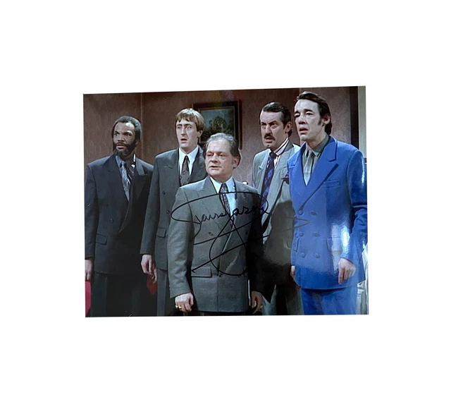 ONLY FOOLS AND Horses David Jason Class of 62 Signed 10x8 inch Photo (a