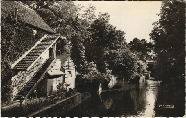 CPA ÉVREUX-Vue sur l'Iton (28989)