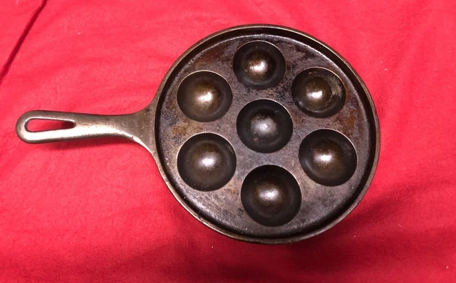 VINTAGE GRISWOLD #962  962A  # 32 CAST IRON aebleskiver  EGG POACHER PAN SKILLET
