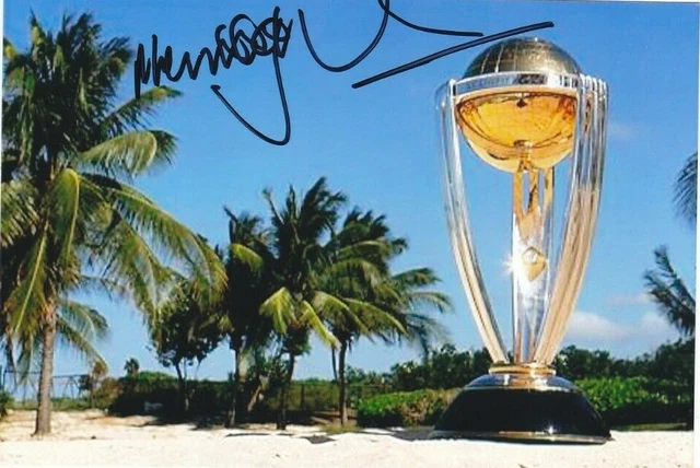 Australia 1980's and 90's Test Cricketer MERV HUGHES Signed World Cup Photo