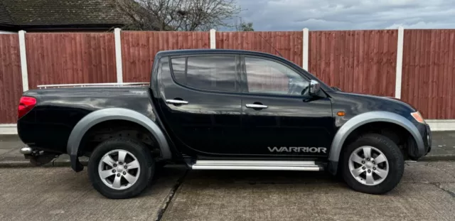 mitsubishi l200  Warrior pick up truck