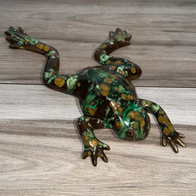 Hand-Painted Ceramic Tree Frog Wall Sculpture Excellent Condition Amazing Detail
